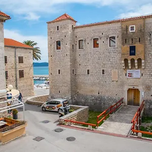 Heritage Vitturi Sea View Villa Kaštela